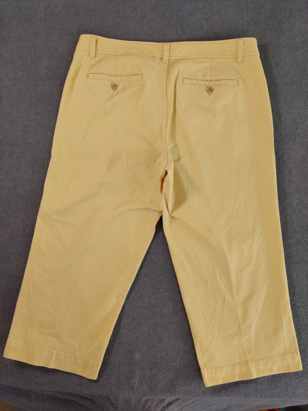 Dockers Women's Yellow Capri Crop Pants Size 12 Button Hem Pastel Chino Summer - Picture 11 of 11